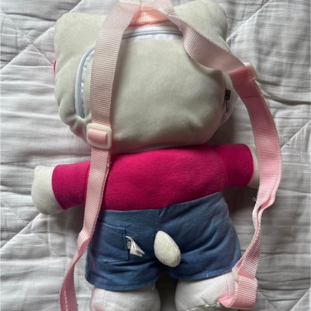 hello kitty backpack - Picture 2 of 2